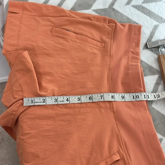 Athleta Trekki North Shorts size 10 Outdoors Hiking - Picture 8 of 9